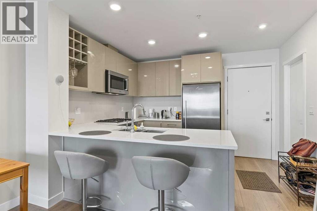 209, 301 10 Street NW, Calgary, Alberta  T2N 1V5 - Photo 2 - A2299630