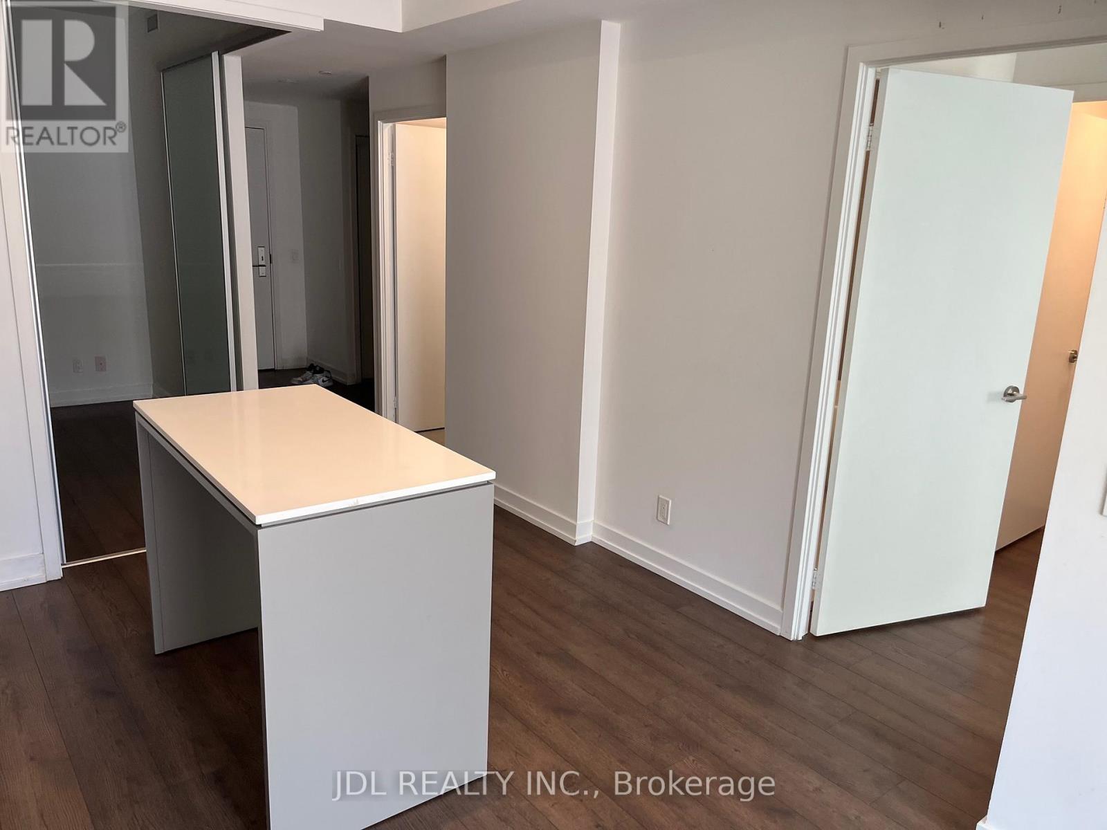 812 - 33 Helendale Avenue, Toronto, Ontario  M4R 1C5 - Photo 10 - C12972762