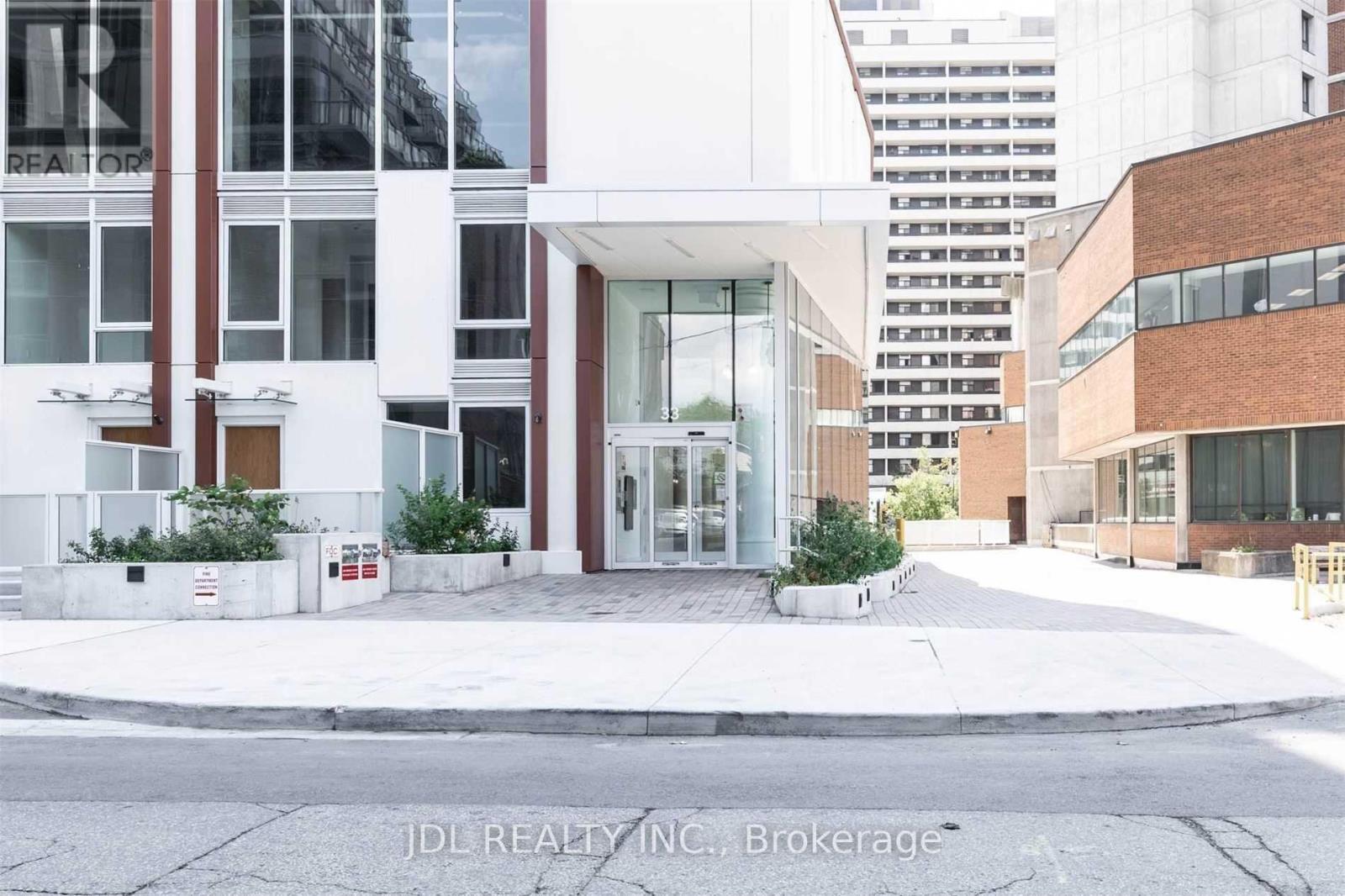 812 - 33 Helendale Avenue, Toronto, Ontario  M4R 1C5 - Photo 2 - C12972762