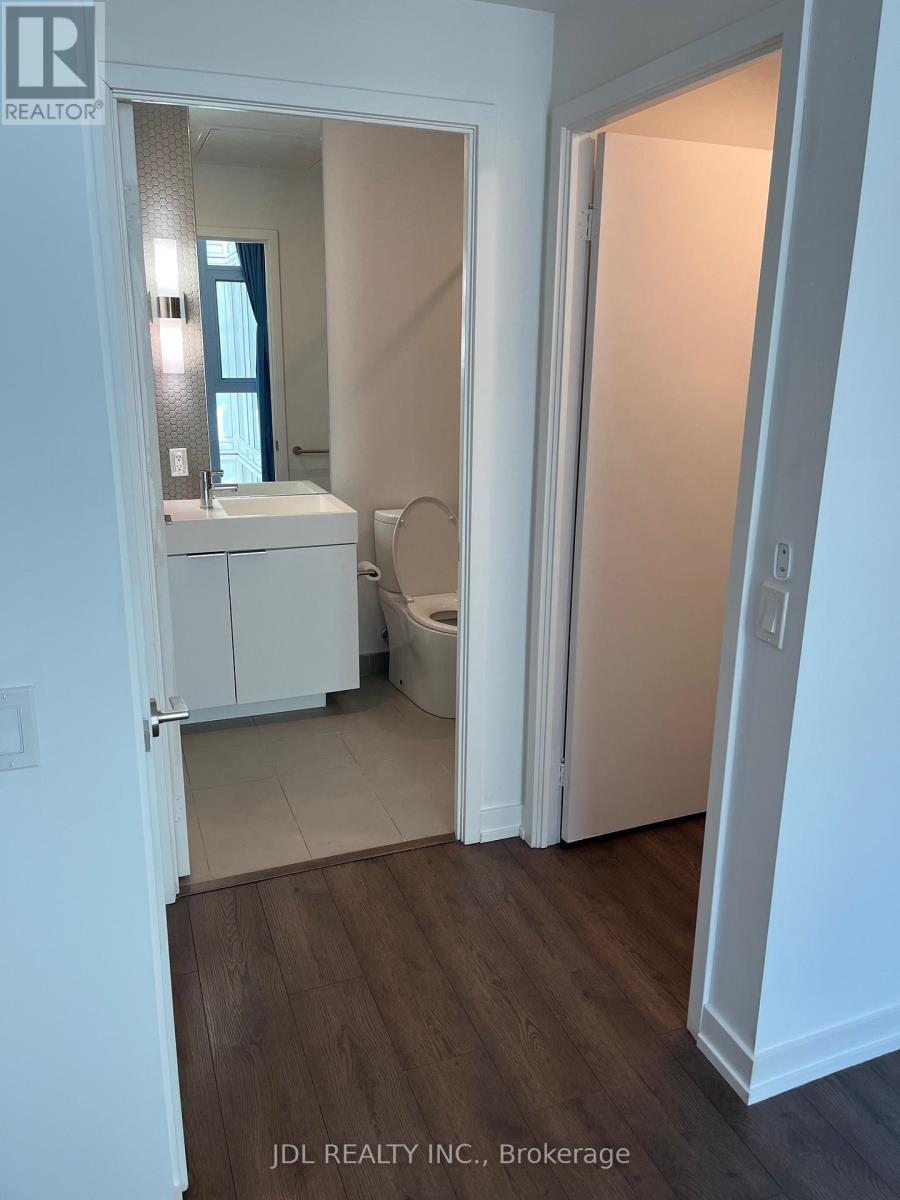 812 - 33 Helendale Avenue, Toronto, Ontario  M4R 1C5 - Photo 8 - C12972762