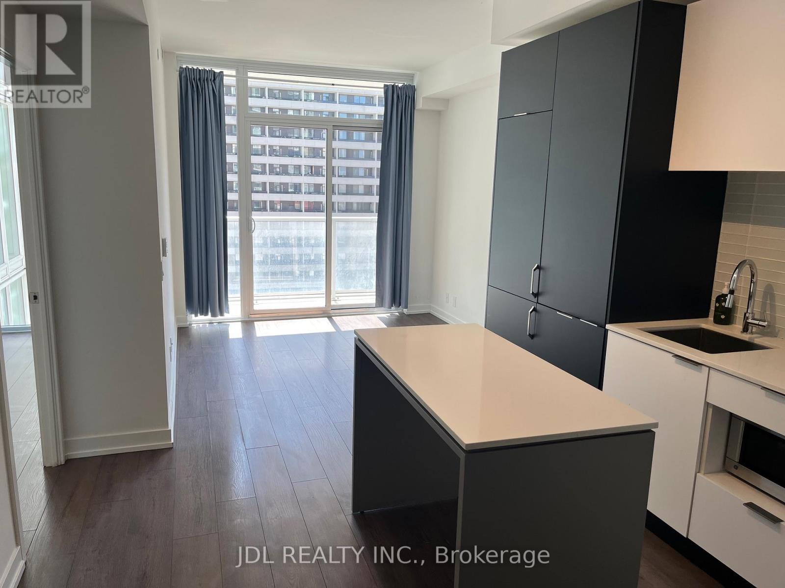 812 - 33 Helendale Avenue, Toronto, Ontario  M4R 1C5 - Photo 9 - C12972762