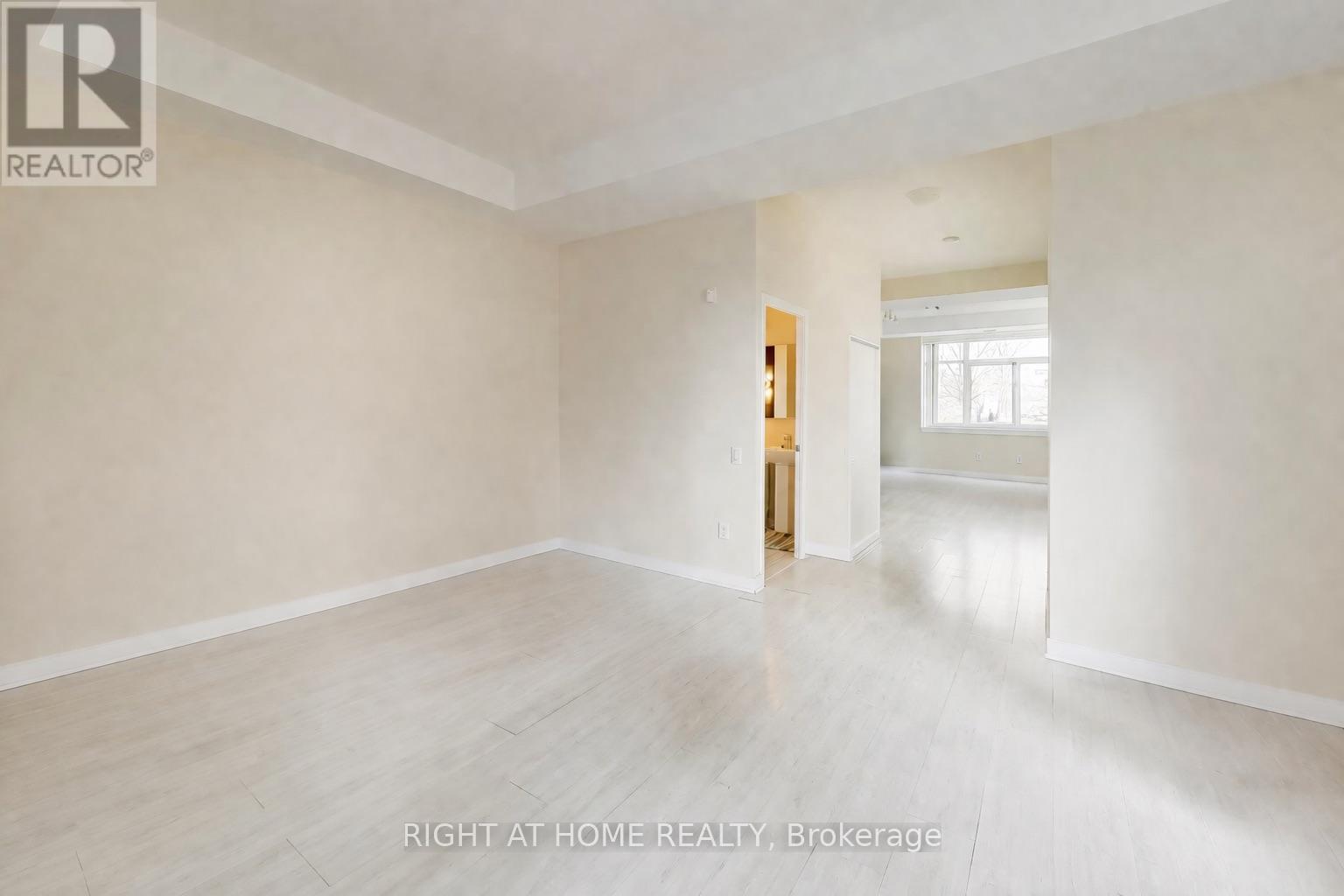 Th07 - 25 Singer Court, Toronto, Ontario  M2K 0B3 - Photo 7 - C12972848