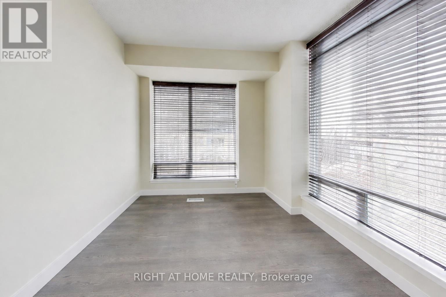 Th07 - 25 Singer Court, Toronto, Ontario  M2K 0B3 - Photo 8 - C12972848