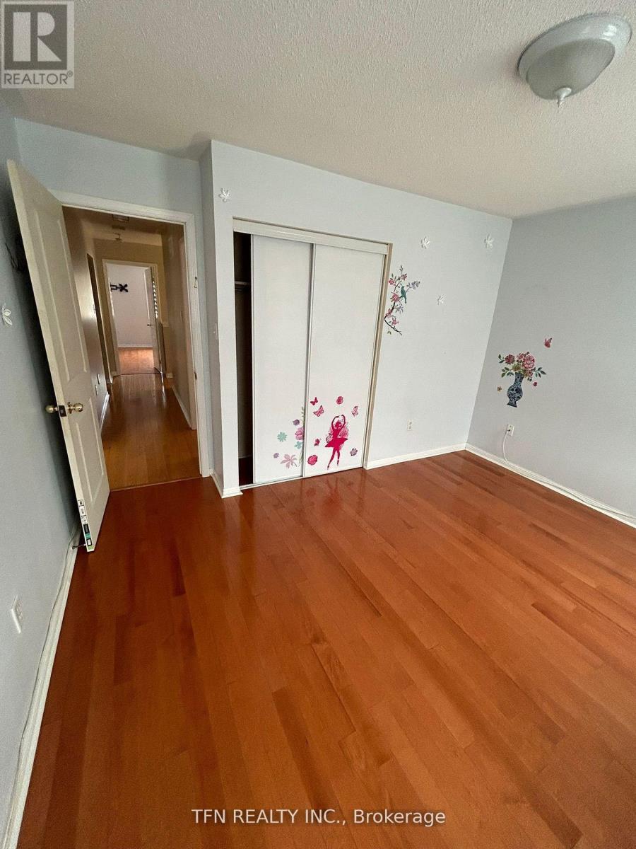 Main - 117 Rouge River Drive, Toronto, Ontario  M1B 6G3 - Photo 2 - E12972902