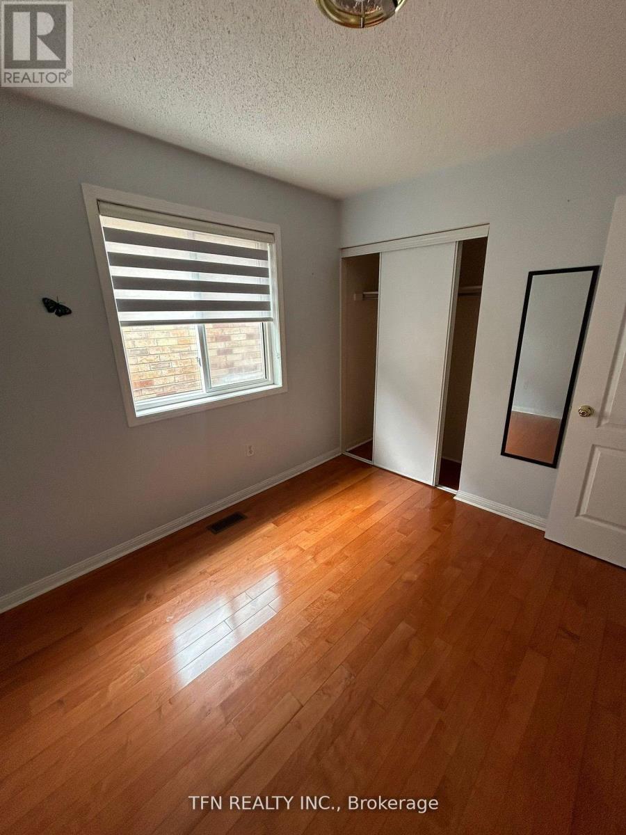 Main - 117 Rouge River Drive, Toronto, Ontario  M1B 6G3 - Photo 3 - E12972902