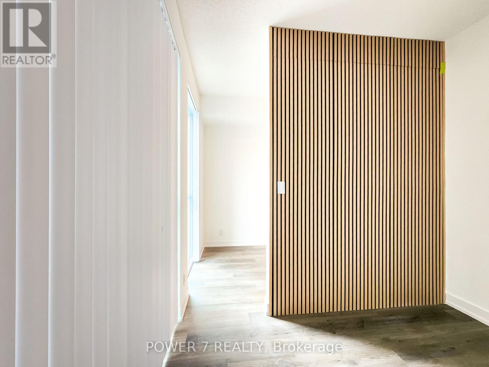 1911 - 180 Front Street E, Toronto, Ontario  M5A 0A9 - Photo 2 - C12971586