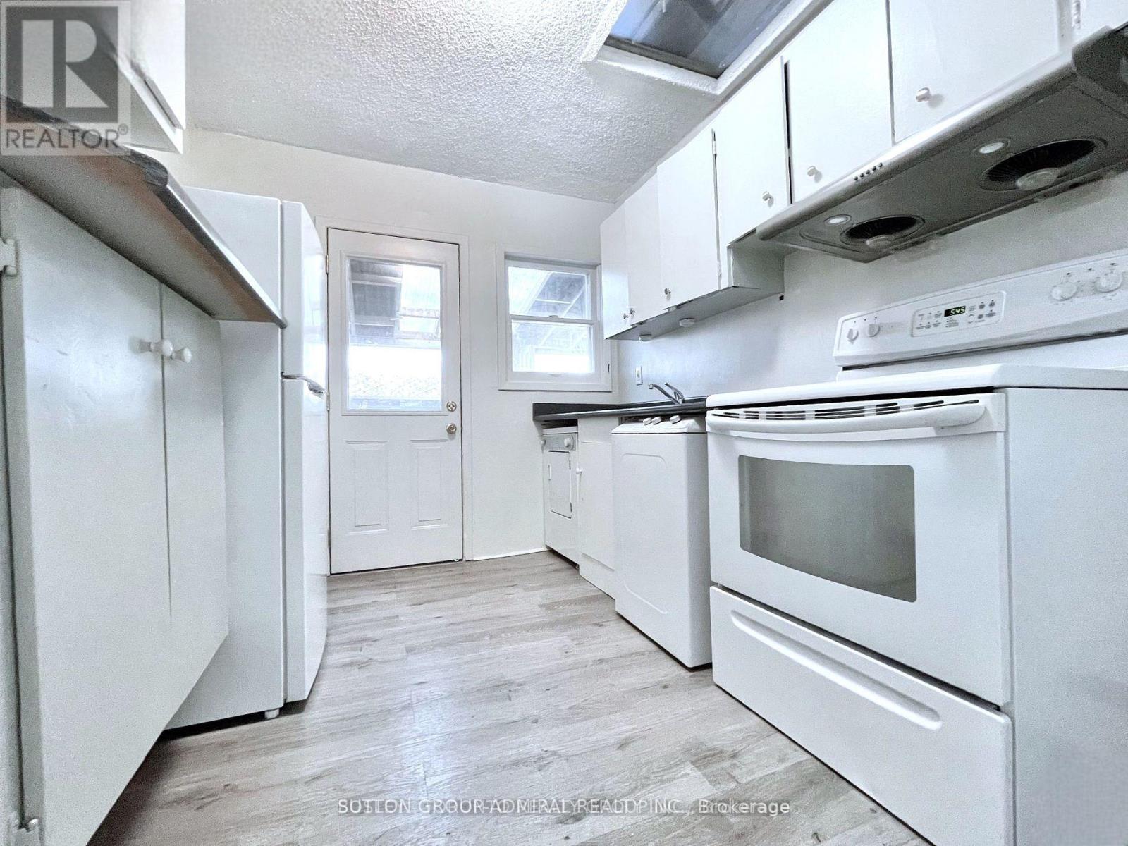 23 Kenworthy Avenue, Toronto, Ontario  M1L 3B1 - Photo 8 - E12959372