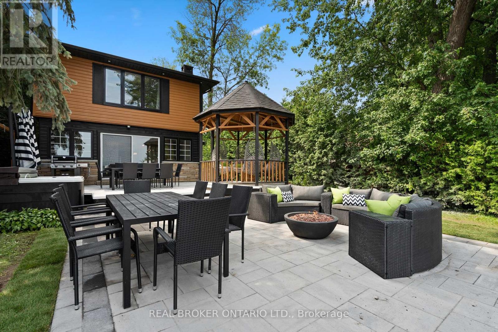 943 BARRY AVENUE, Innisfil, Ontario