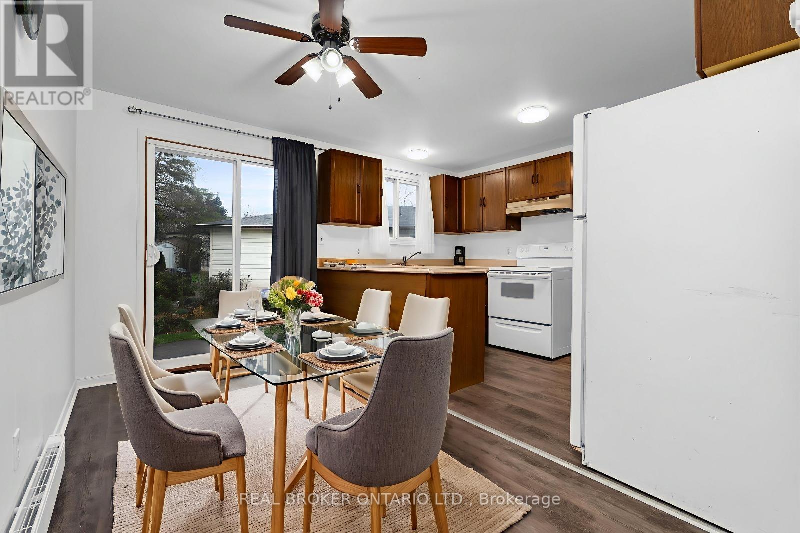 8 Maple Leaf Terrace, Innisfil, Ontario  L0L 1L0 - Photo 4 - N12527628