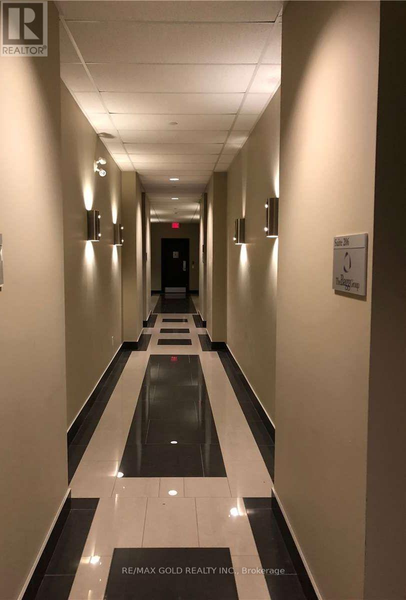 306 - 1065 Canadian Place, Mississauga, Ontario  L4W 0C2 - Photo 3 - W12969820