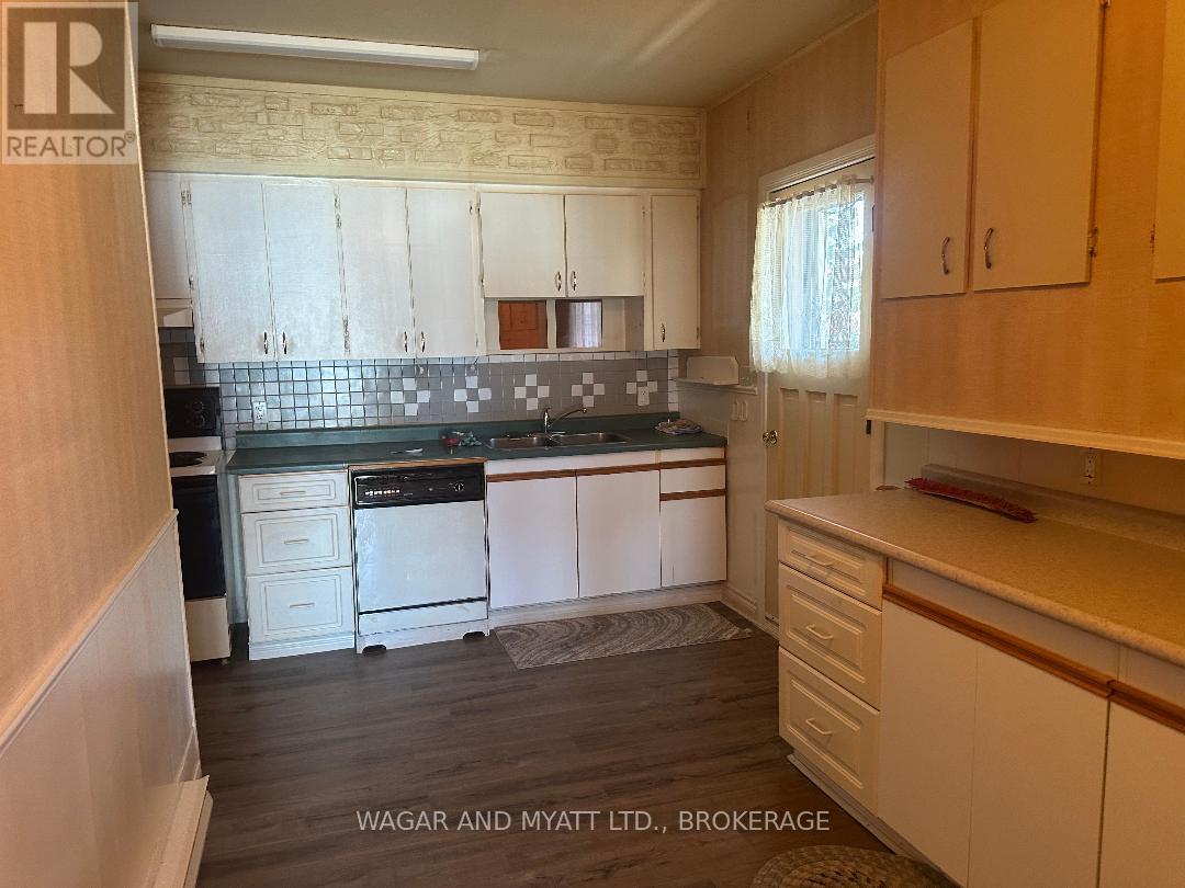 172 Richard Street, Greater Napanee, Ontario  K7R 2T6 - Photo 11 - X12662862