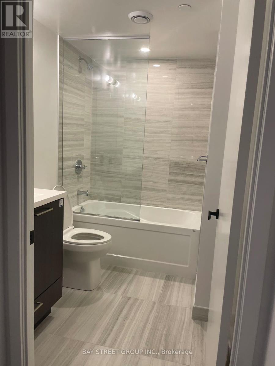 1201 - 195 Commerce Street, Vaughan, Ontario  L4K 0P9 - Photo 9 - N12972788