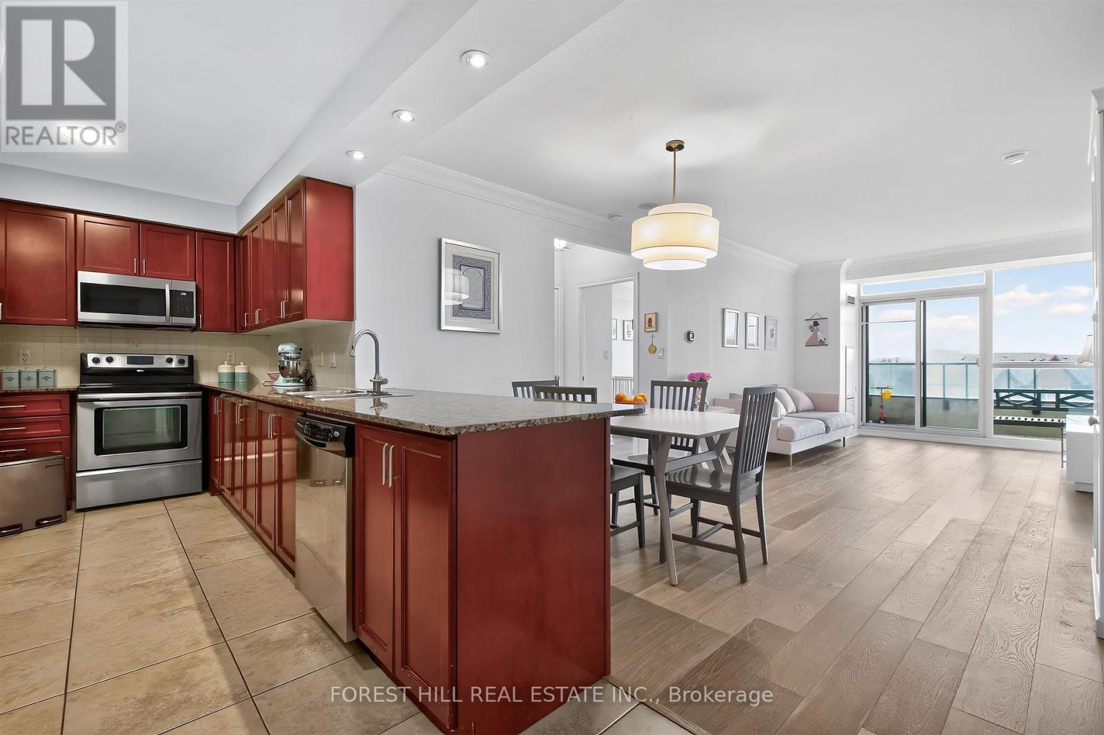 408 - 88 Promanada Circle, Vaughan, Ontario  L4J 9A4 - Photo 4 - N12972806