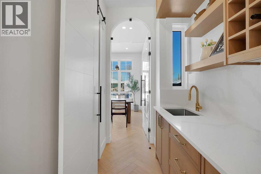 2411 25 Avenue Nw, Calgary, Alberta  T2M 2C6 - Photo 16 - A2287275