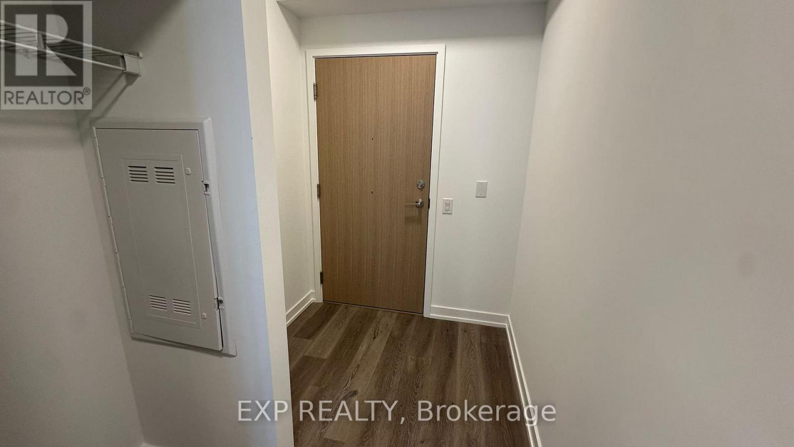 4212 - 395 Square One Drive, Mississauga, Ontario  L5B 0P6 - Photo 13 - W12972754