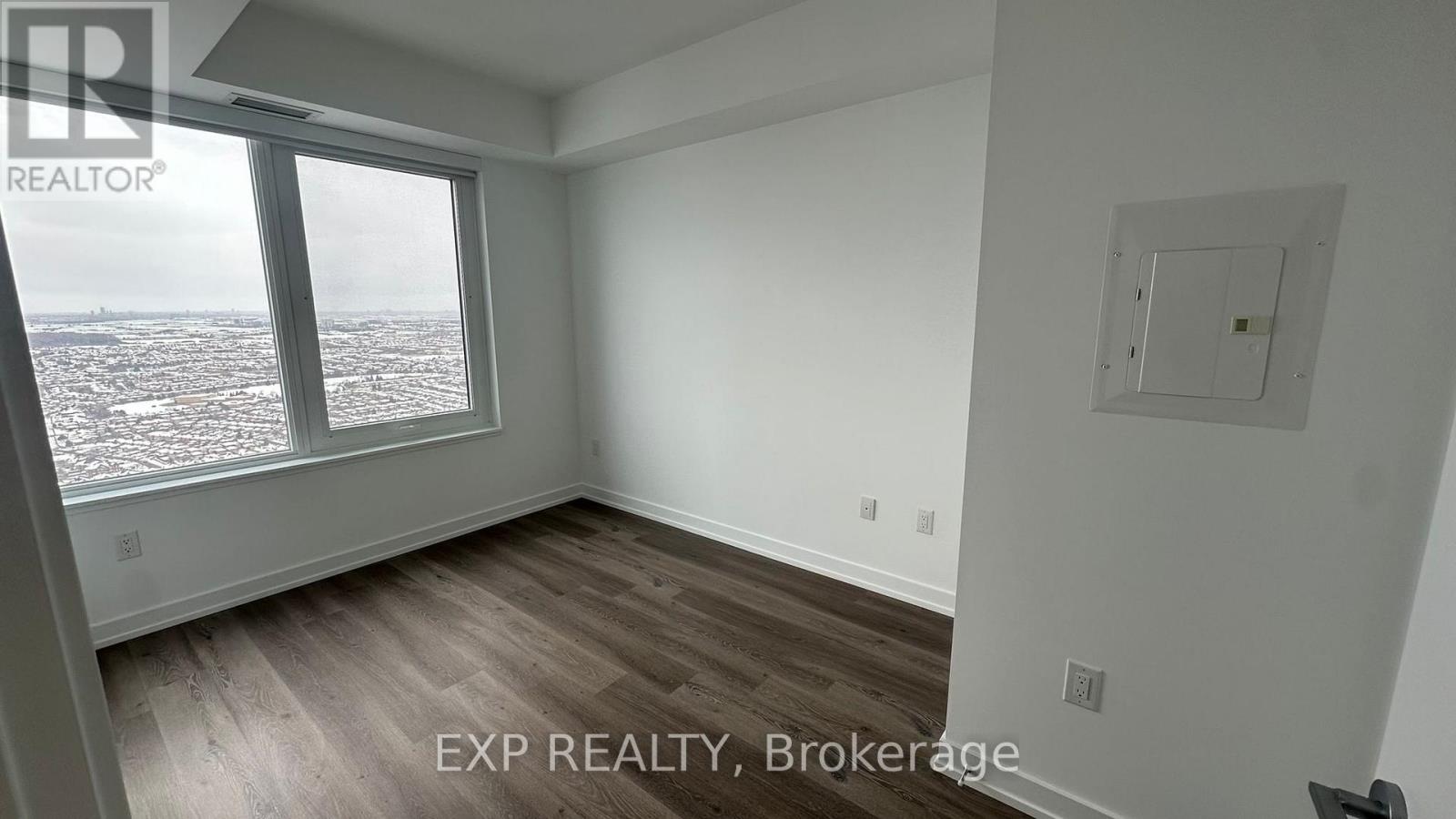 4212 - 395 Square One Drive, Mississauga, Ontario  L5B 0P6 - Photo 14 - W12972754