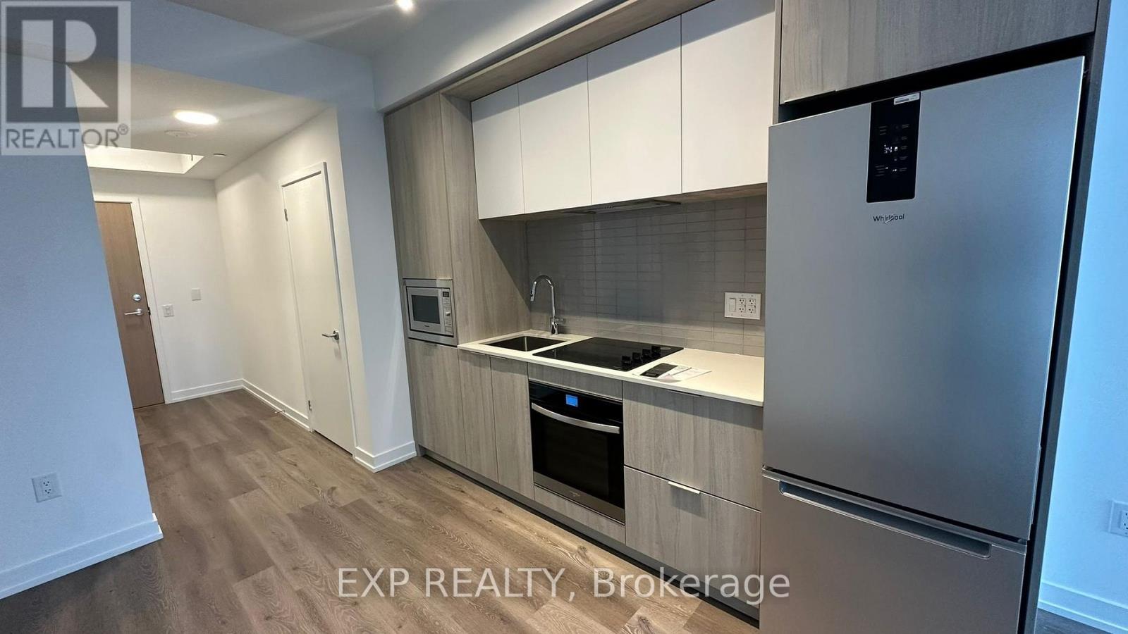 4212 - 395 Square One Drive, Mississauga, Ontario  L5B 0P6 - Photo 6 - W12972754