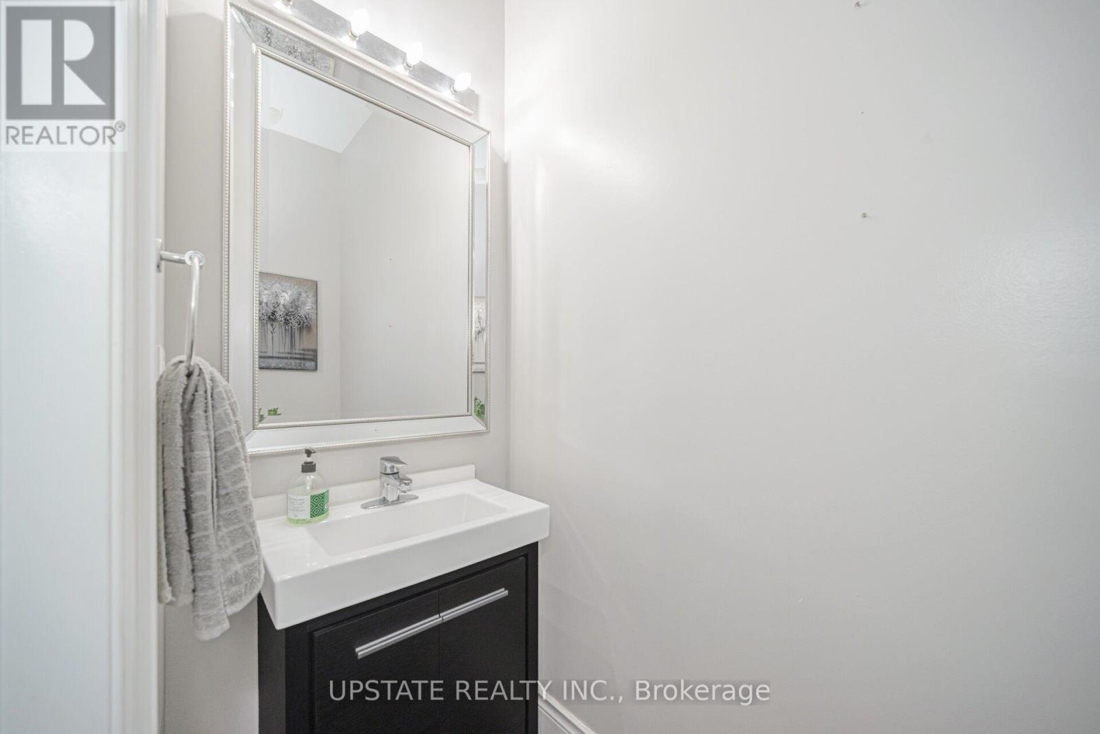 2 Beachville Circle, Brampton, Ontario  L6X 0V4 - Photo 21 - W12972782