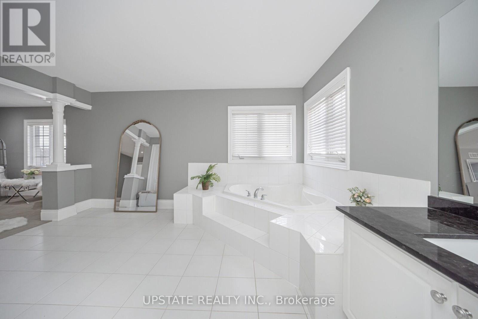 2 Beachville Circle, Brampton, Ontario  L6X 0V4 - Photo 27 - W12972782