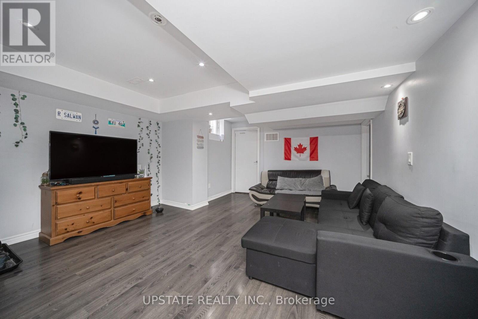 2 Beachville Circle, Brampton, Ontario  L6X 0V4 - Photo 33 - W12972782