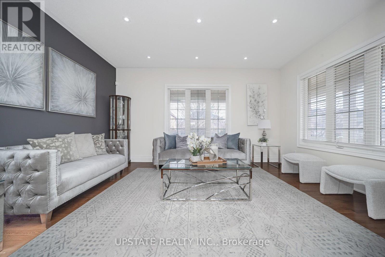 2 Beachville Circle, Brampton, Ontario  L6X 0V4 - Photo 6 - W12972782