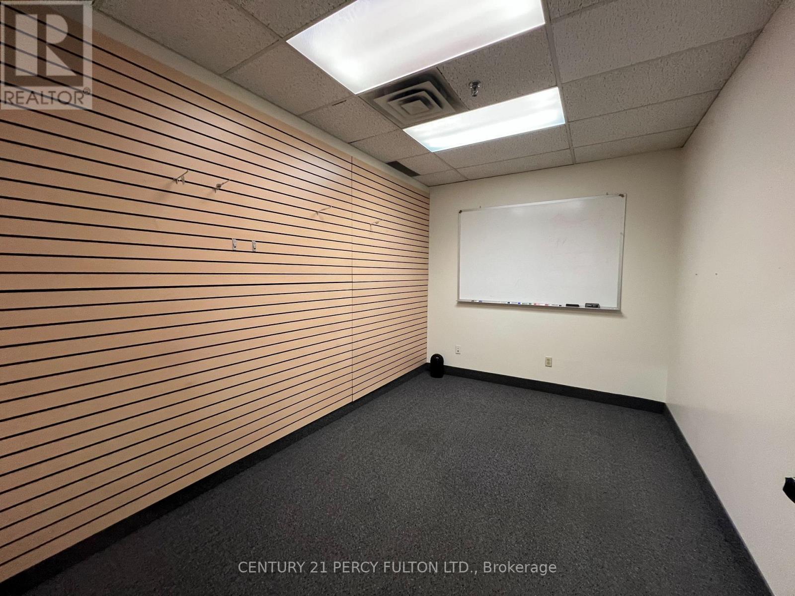 201 - 230 Eddystone Avenue, Toronto, Ontario  M3N 1H7 - Photo 5 - W12972820