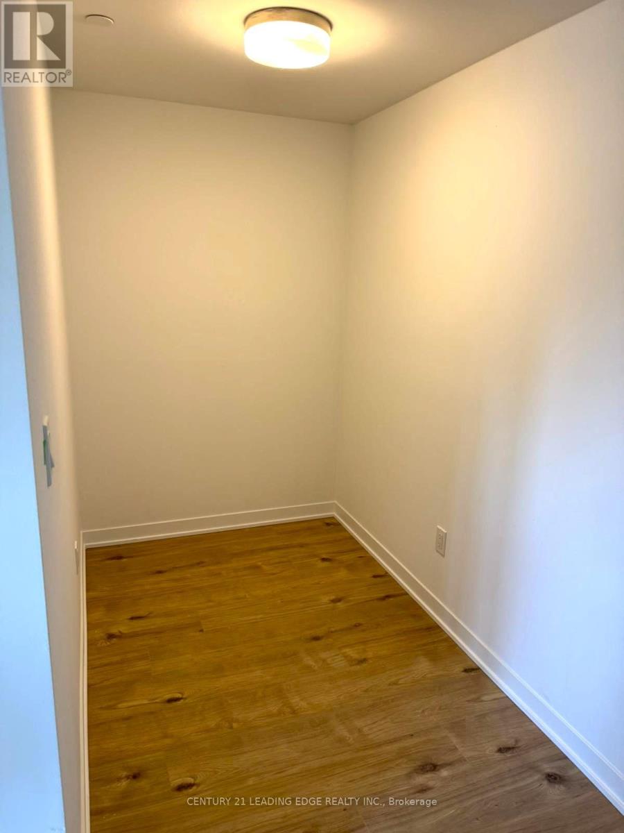 1 - 4015 Hickory Drive, Mississauga, Ontario  L4Y 3V8 - Photo 13 - W12972838