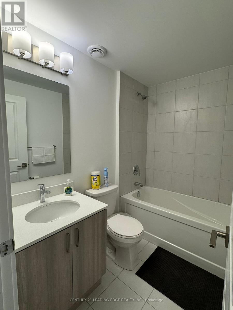 1 - 4015 Hickory Drive, Mississauga, Ontario  L4Y 3V8 - Photo 6 - W12972838