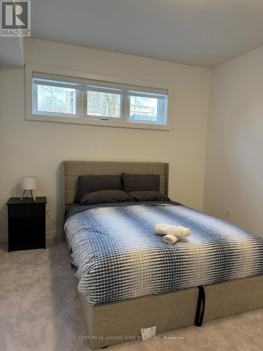 1 - 4015 Hickory Drive, Mississauga, Ontario  L4Y 3V8 - Photo 7 - W12972838