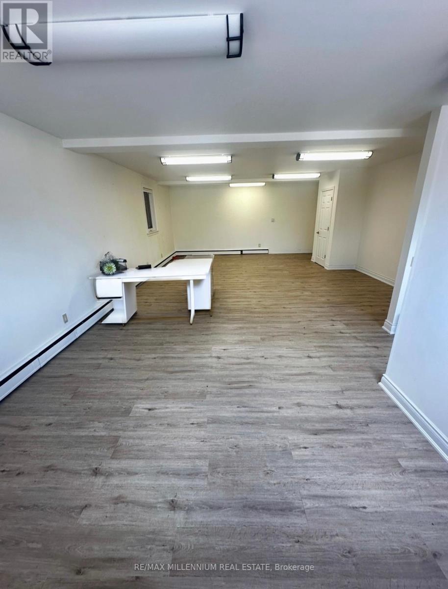 Upper #2 - 224 Queen Street S, Mississauga, Ontario  L5M 1L5 - Photo 1 - W12972854