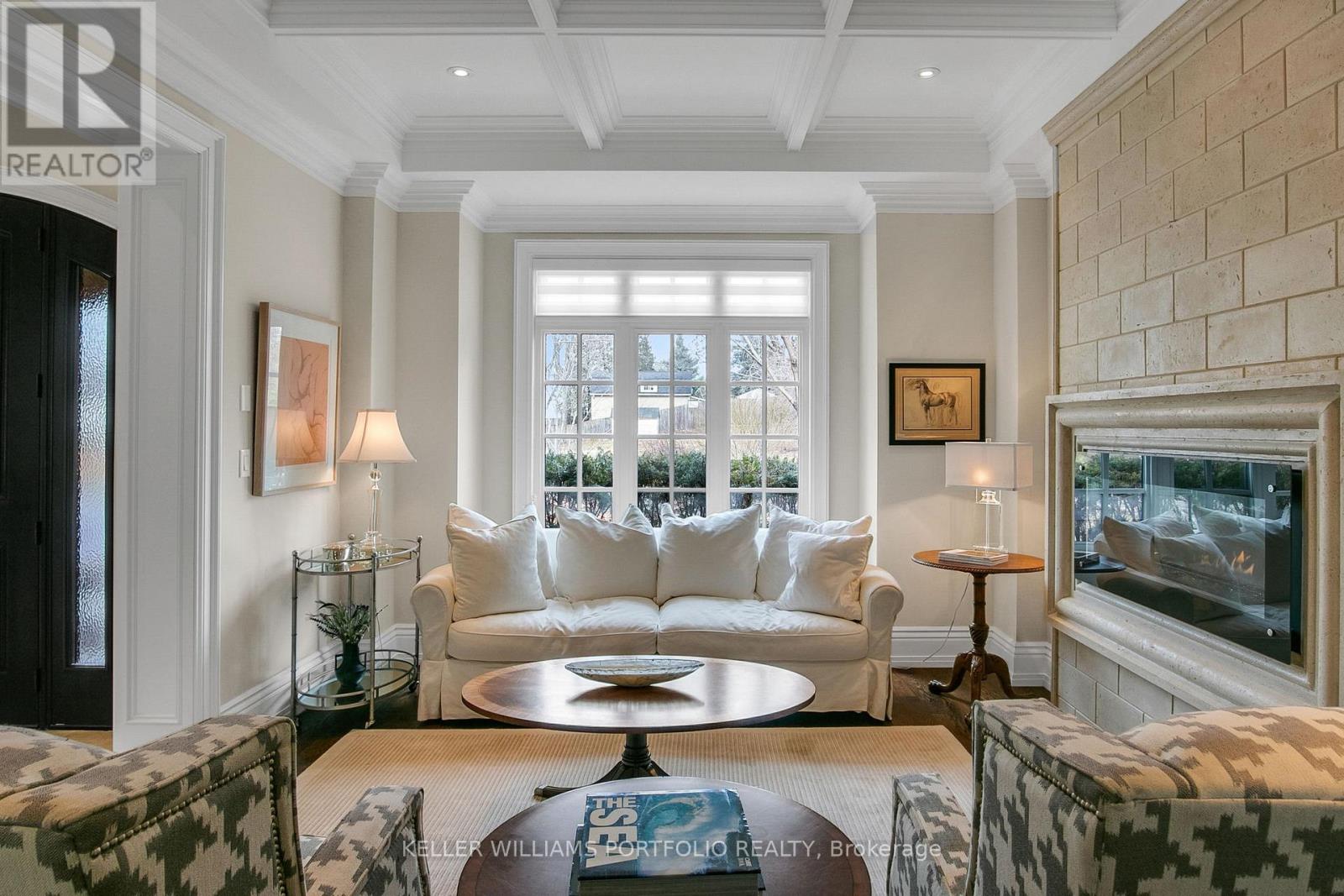 92 Pinetree Way, Mississauga, Ontario  L5G 2R1 - Photo 13 - W12972874