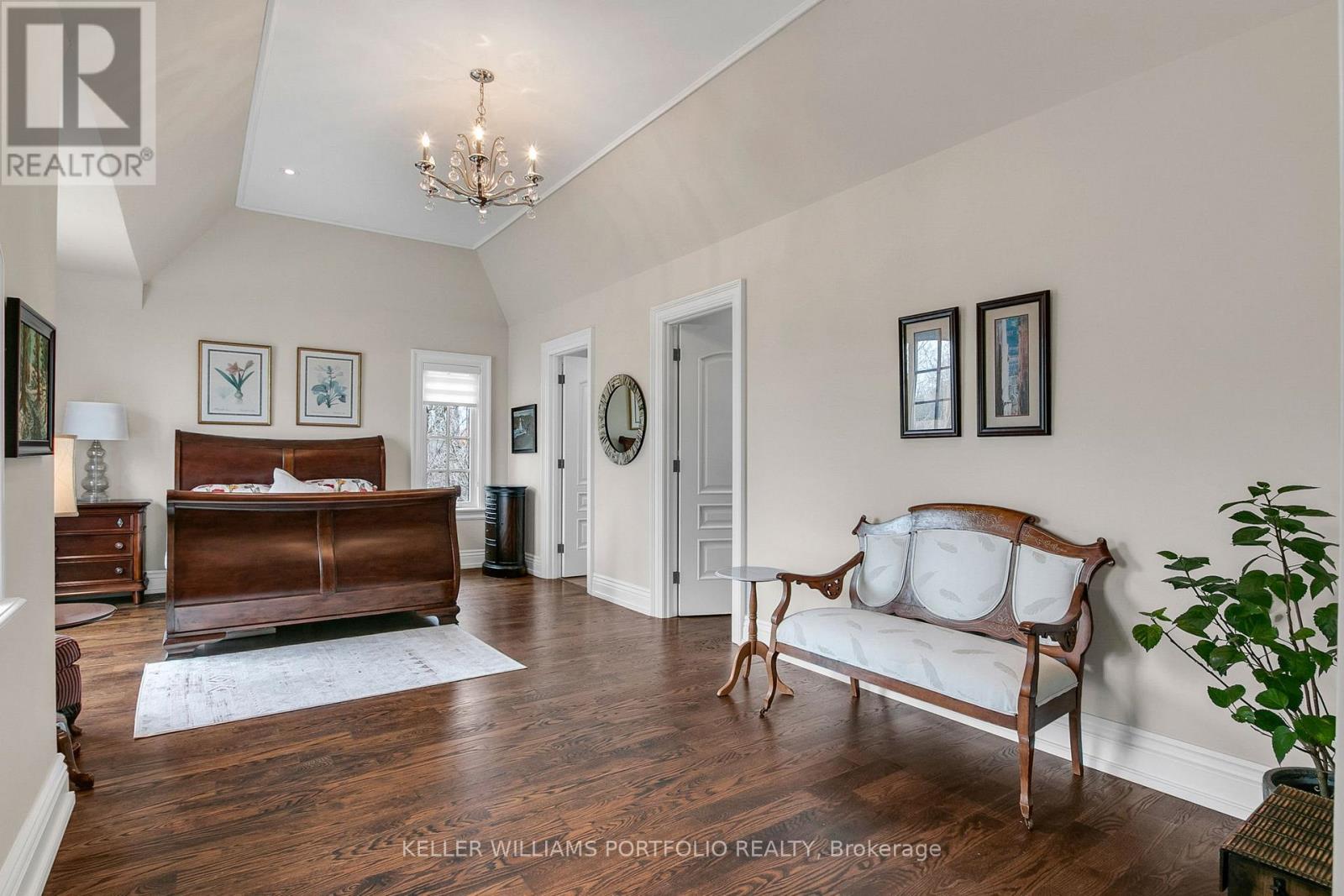 92 Pinetree Way, Mississauga, Ontario  L5G 2R1 - Photo 26 - W12972874