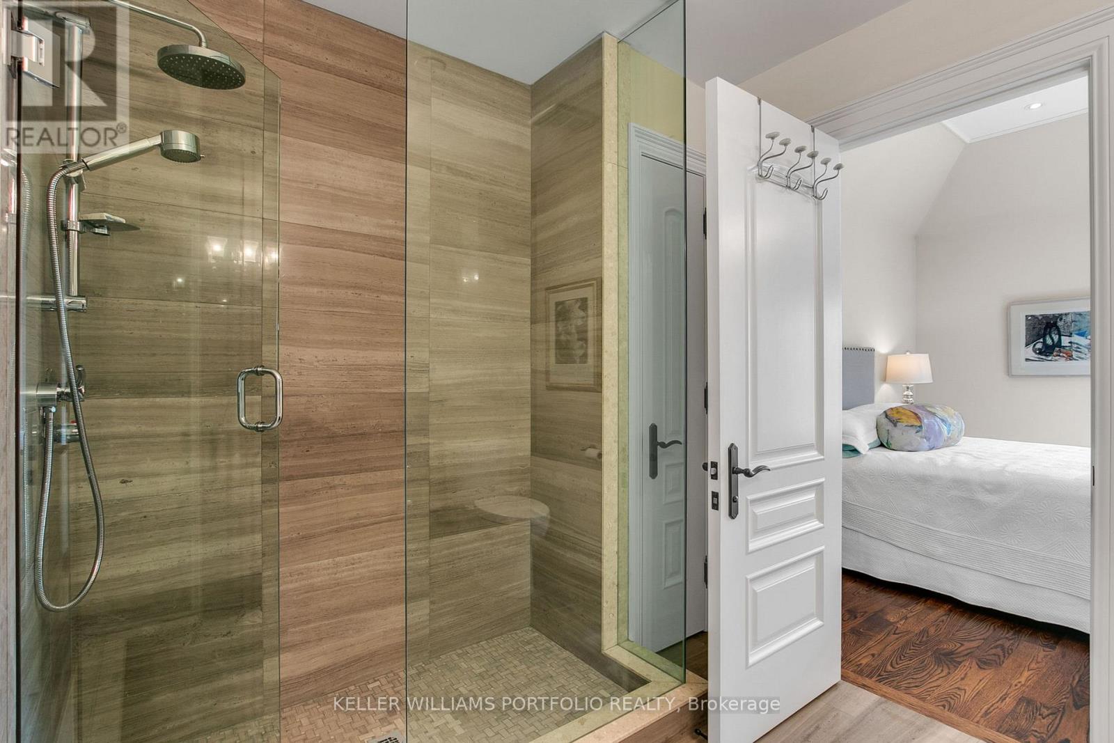 92 Pinetree Way, Mississauga, Ontario  L5G 2R1 - Photo 31 - W12972874