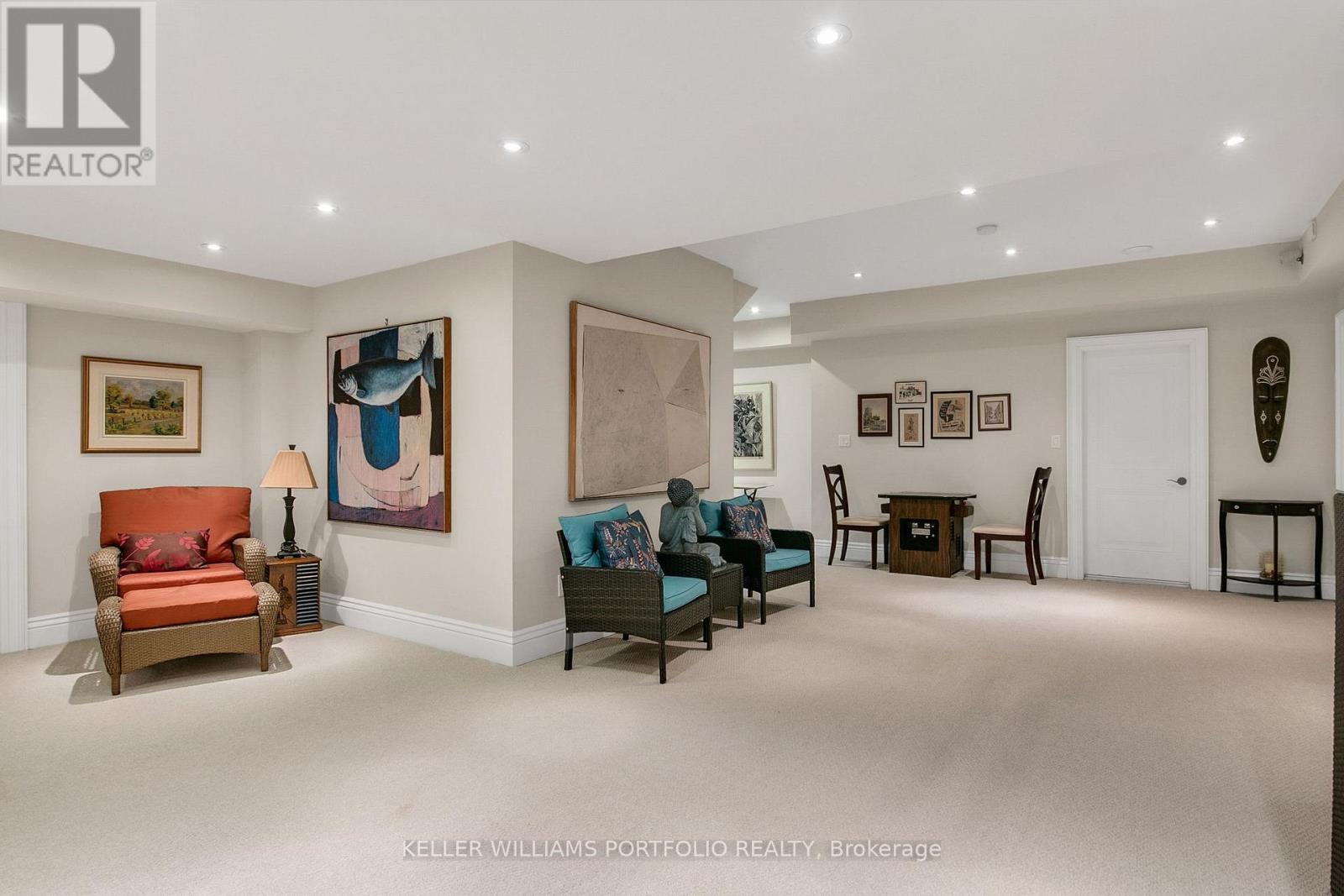 92 Pinetree Way, Mississauga, Ontario  L5G 2R1 - Photo 36 - W12972874