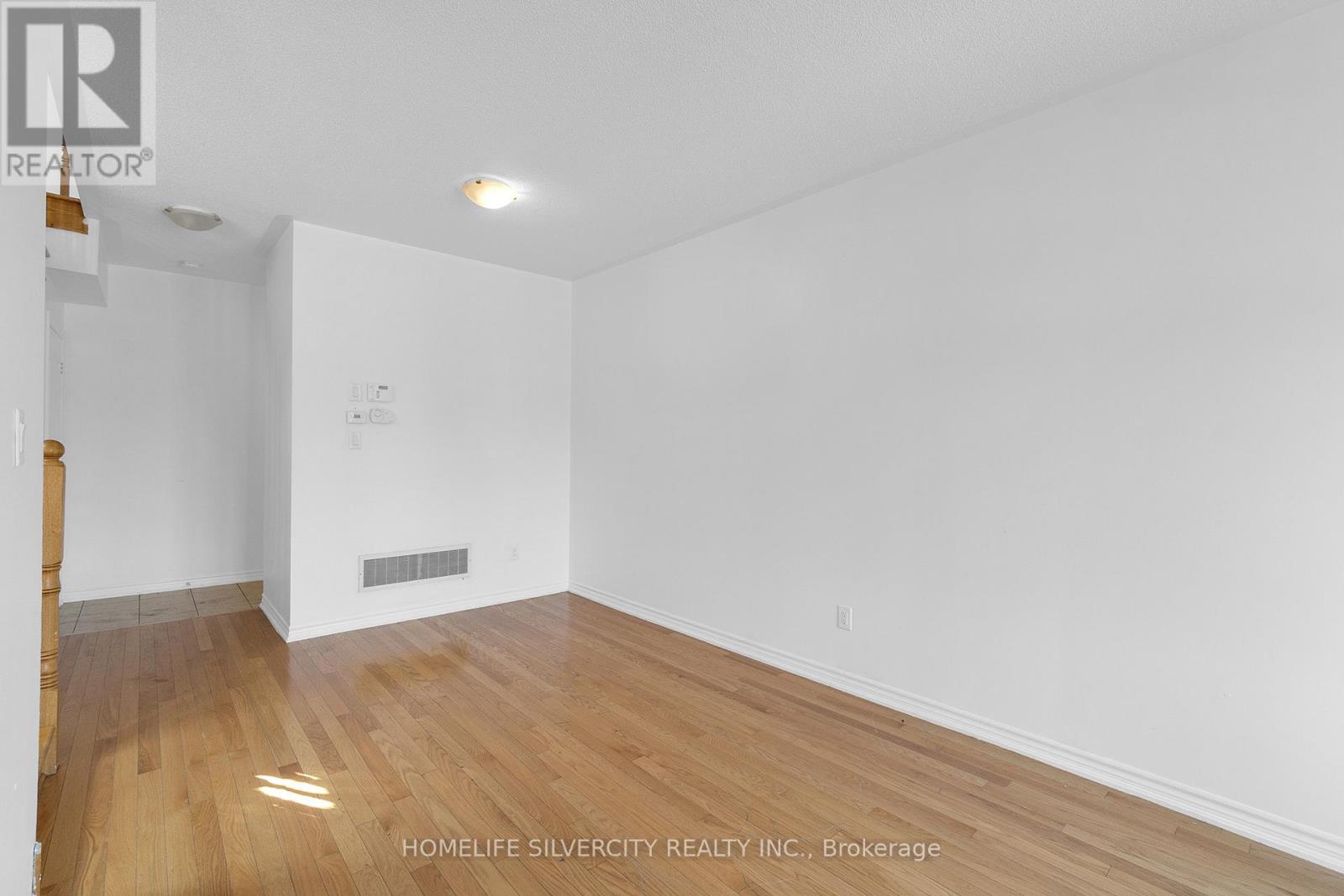 93 Education Road, Brampton, Ontario  L6P 3W3 - Photo 4 - W12972892