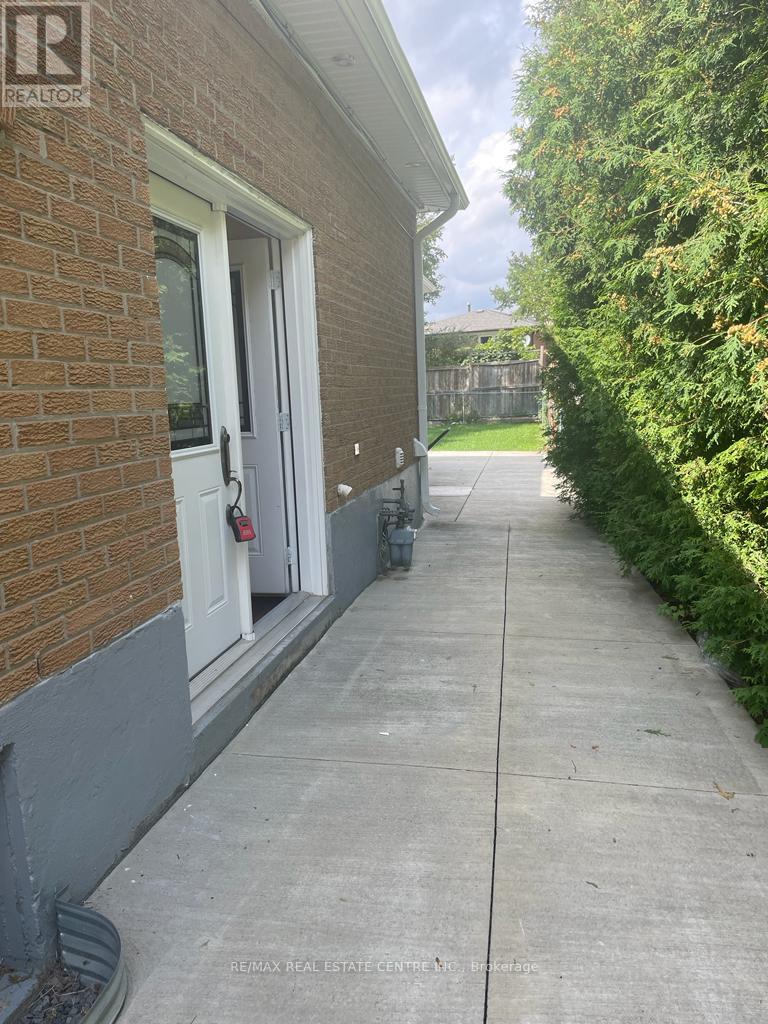 2349 WHALEY DR DRIVE, Mississauga, Ontario