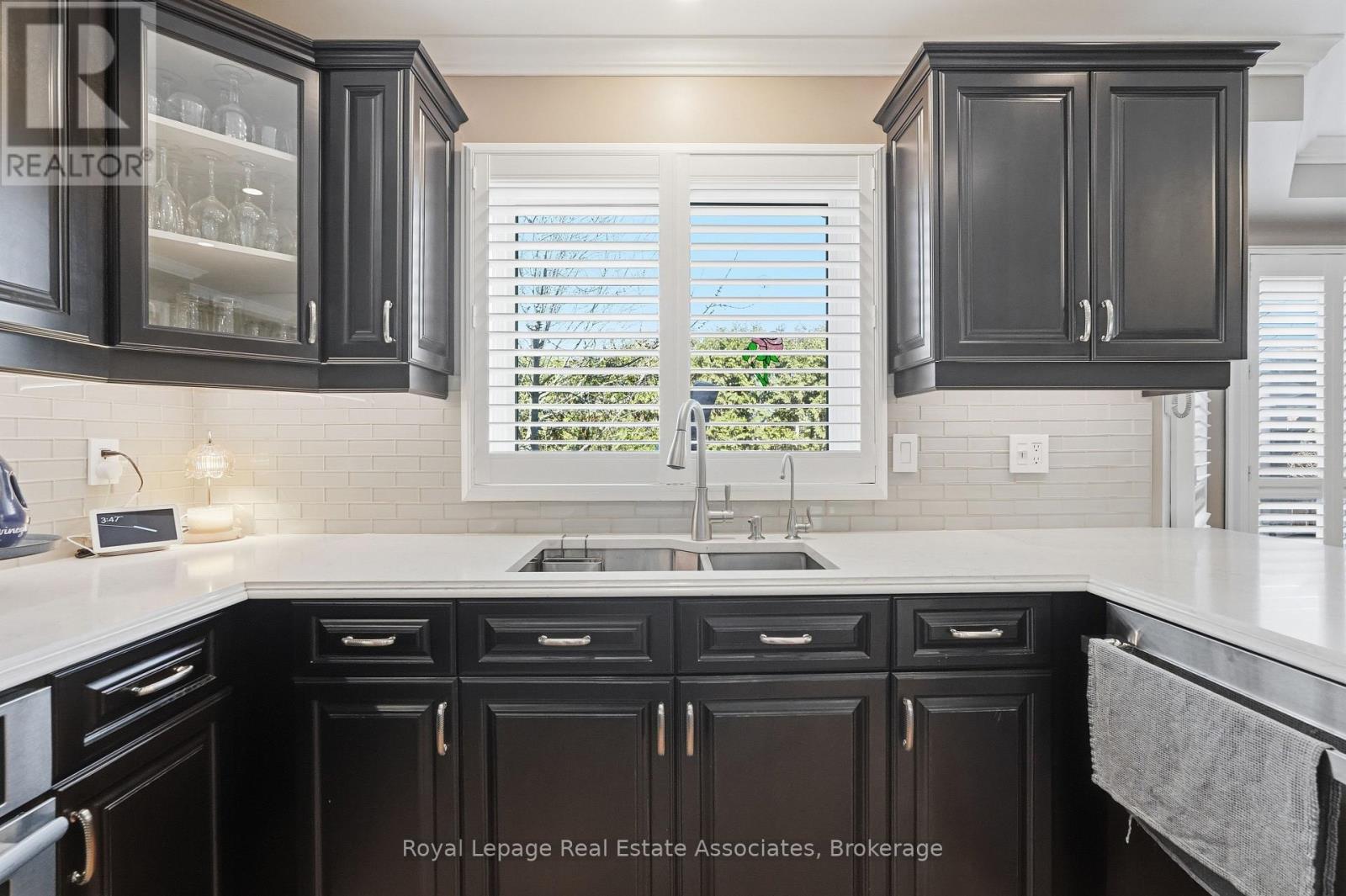 48 Chester Crescent, Halton Hills, Ontario  L7G 5W5 - Photo 17 - W12972914