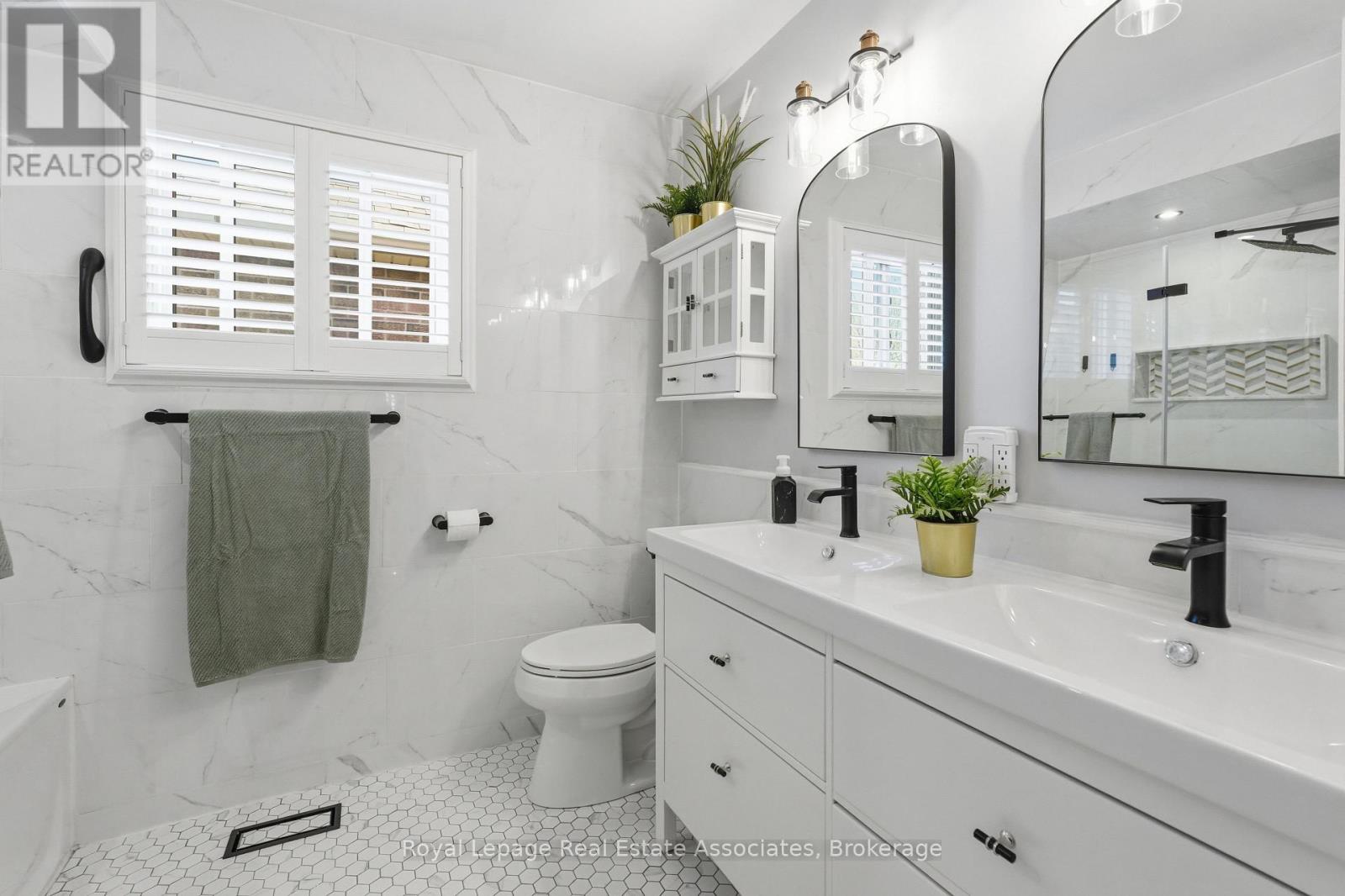 48 Chester Crescent, Halton Hills, Ontario  L7G 5W5 - Photo 32 - W12972914