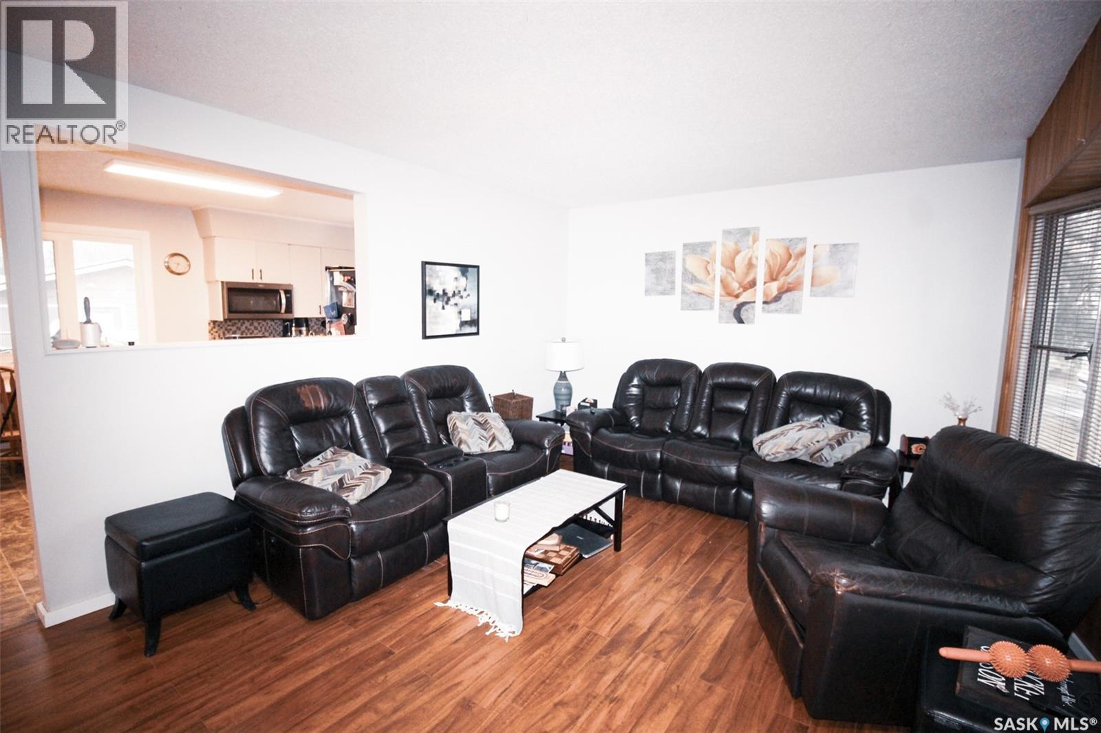 851 2nd Street E, Shaunavon, Saskatchewan  S0N 2M0 - Photo 12 - SK032391