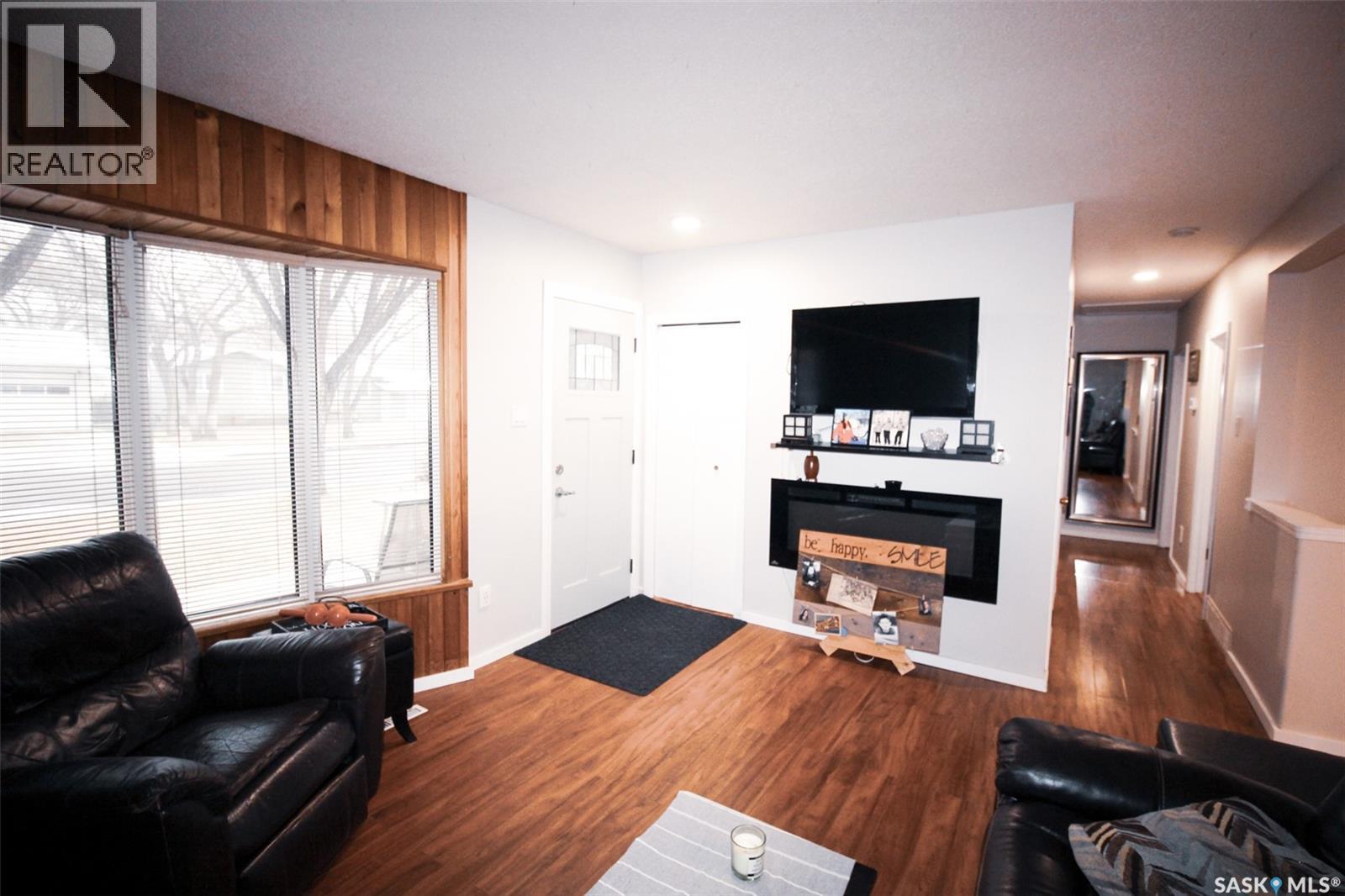 851 2nd Street E, Shaunavon, Saskatchewan  S0N 2M0 - Photo 13 - SK032391