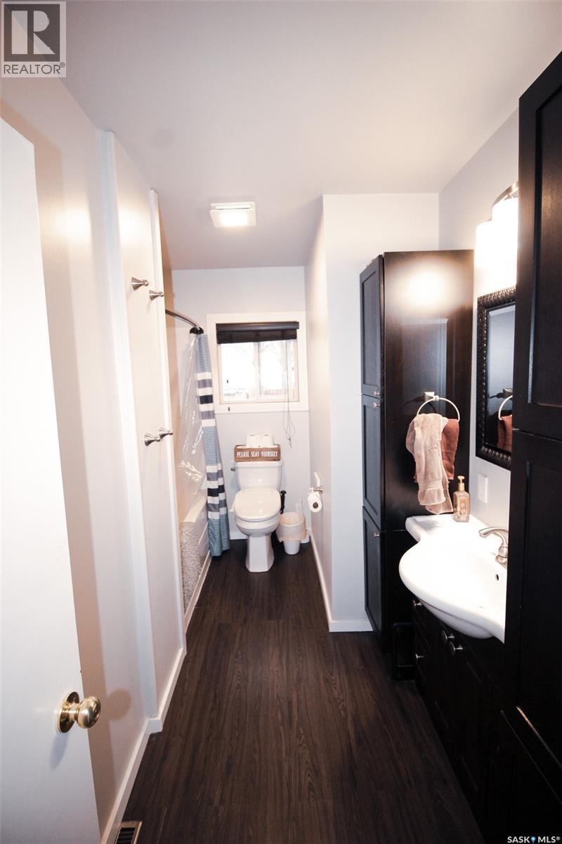 851 2nd Street E, Shaunavon, Saskatchewan  S0N 2M0 - Photo 18 - SK032391