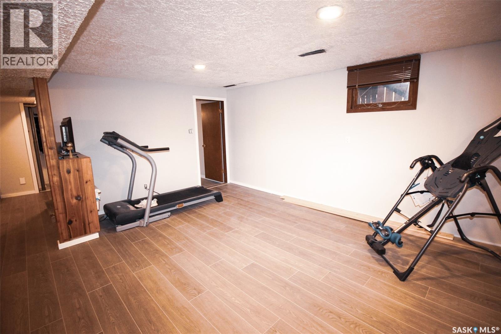 851 2nd Street E, Shaunavon, Saskatchewan  S0N 2M0 - Photo 26 - SK032391