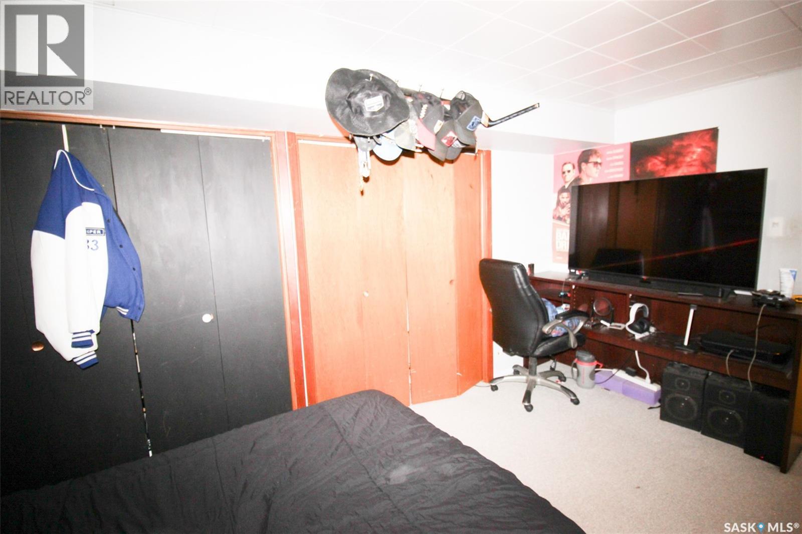 851 2nd Street E, Shaunavon, Saskatchewan  S0N 2M0 - Photo 30 - SK032391