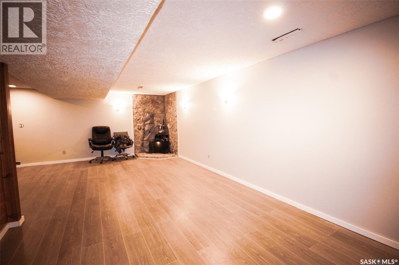 851 2nd Street E, Shaunavon, Saskatchewan  S0N 2M0 - Photo 31 - SK032391