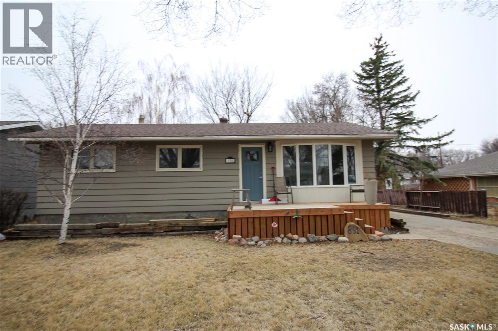 851 2nd Street E, Shaunavon, Saskatchewan  S0N 2M0 - Photo 33 - SK032391