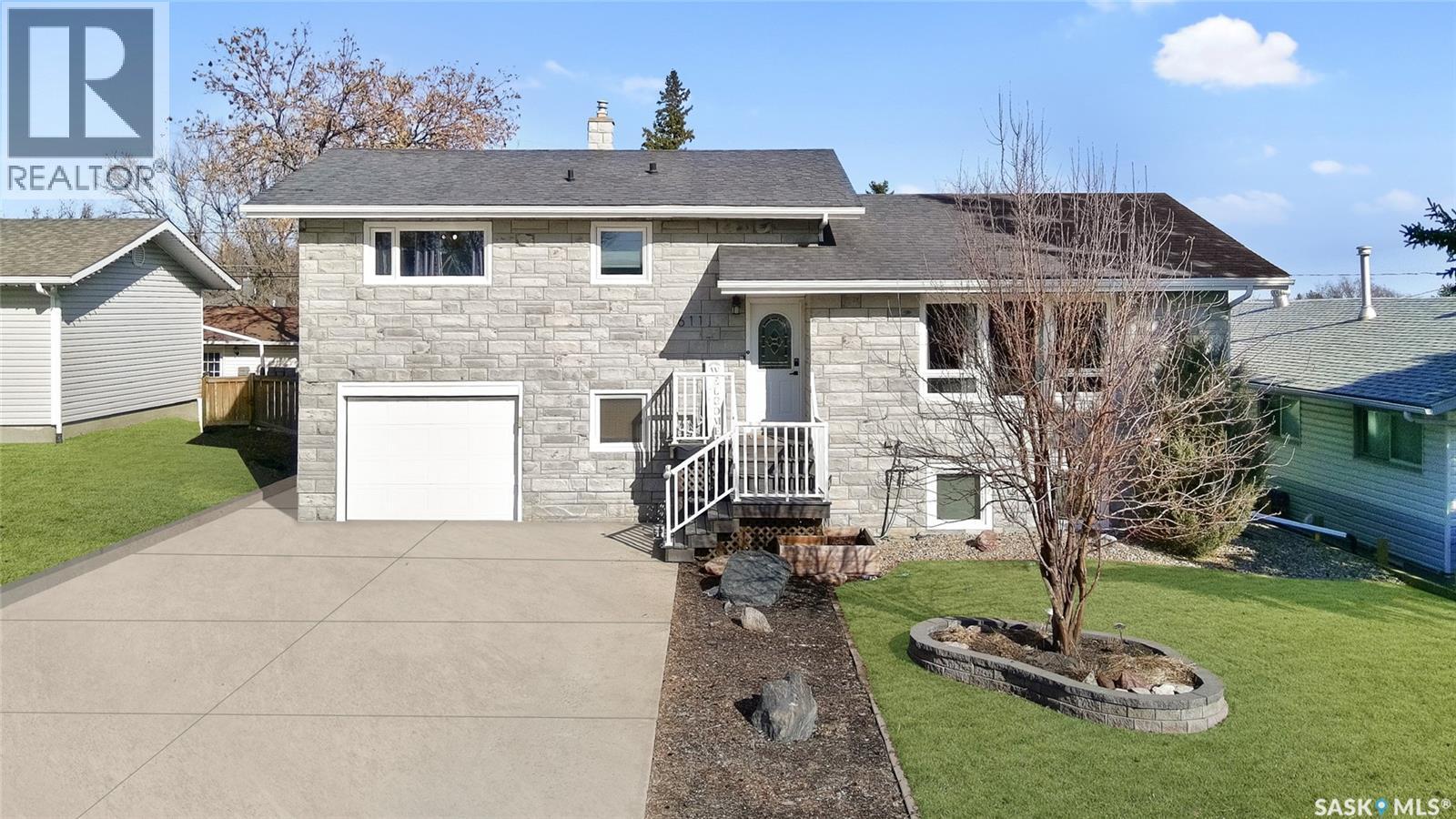 611 6th AVENUE NW, Swift Current, Saskatchewan