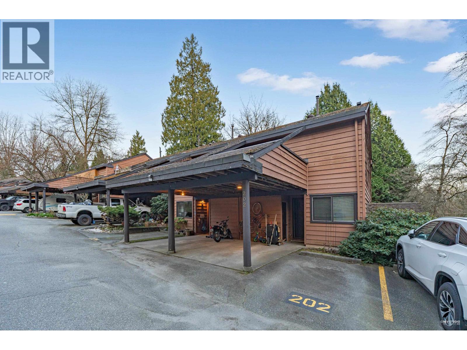 202 CARDIFF WAY, Port Moody, British Columbia