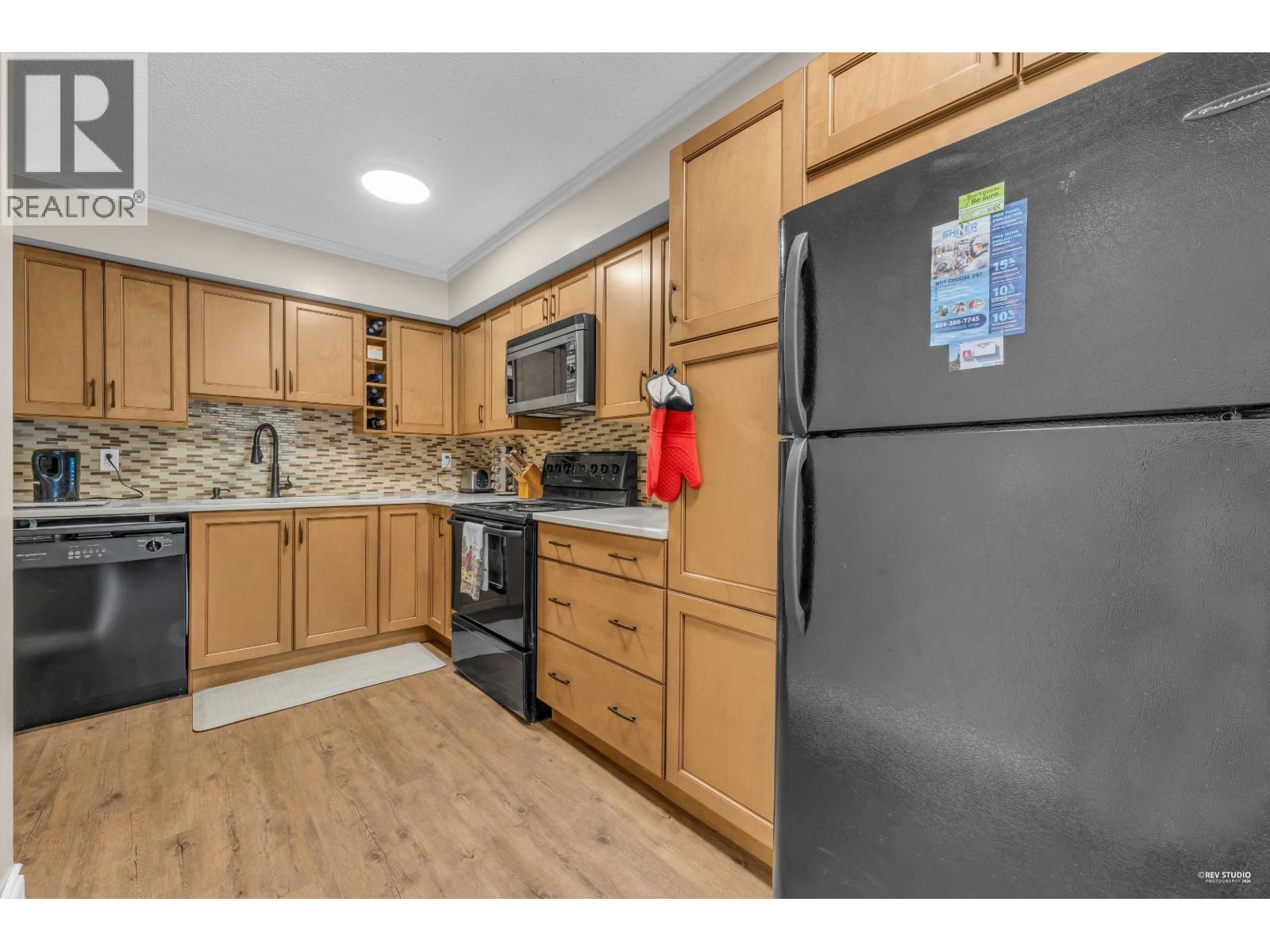 202 Cardiff Way, Port Moody, British Columbia V3H 3X8 - Photo 5 - R3108534