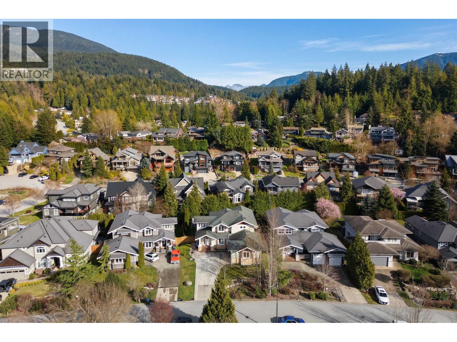 1012 Condor Place, Squamish, British Columbia  V8B 0P4 - Photo 33 - R3108116