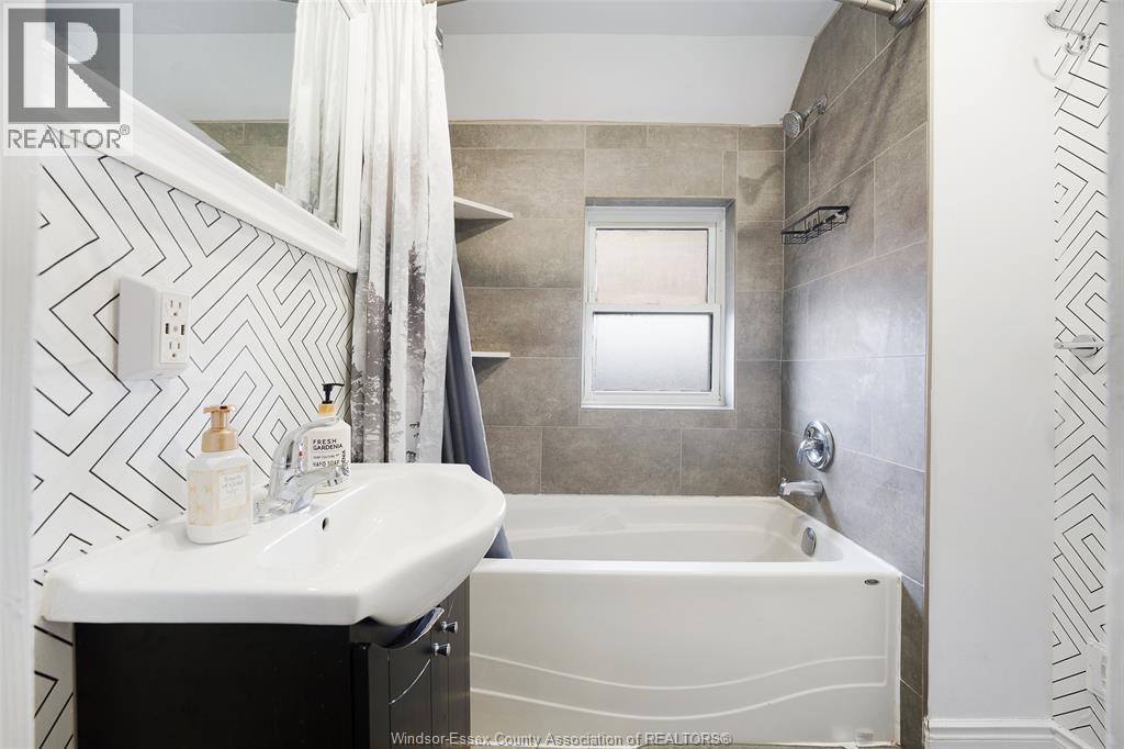 1282 Monmouth, Windsor, Ontario  N8Y 3M1 - Photo 25 - 26007520